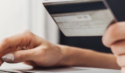 Online shopping thumb