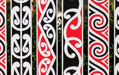 maori patterns on a fence banner9