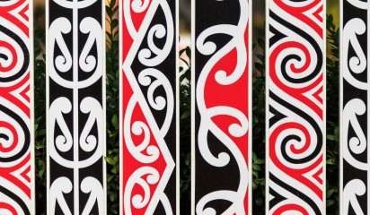 maori patterns on a fence banner9